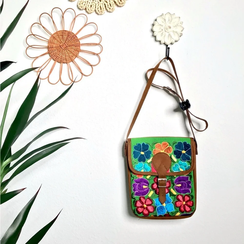 Vintage Boho Hippie Crossbody Bag - Picture 2 of 7